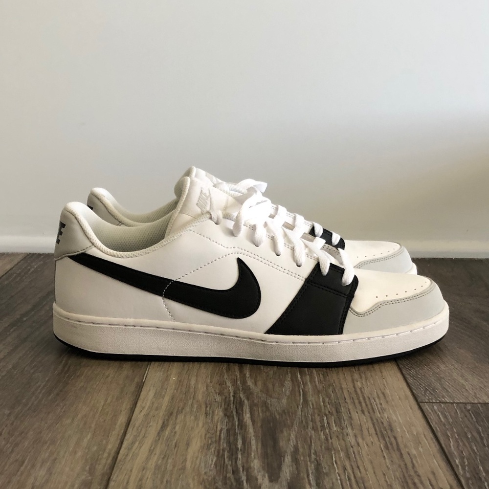 Nike Court Royal Men"s Size 11